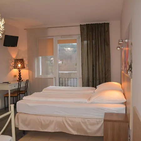 Guest house Orla Skala 3*